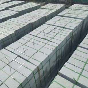 酒泉 芝麻白1.8公分火烧300*600地铺，清仓大甩卖