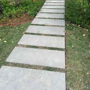 酒泉 芝麻黑小区踏步、汀步石铺装效果