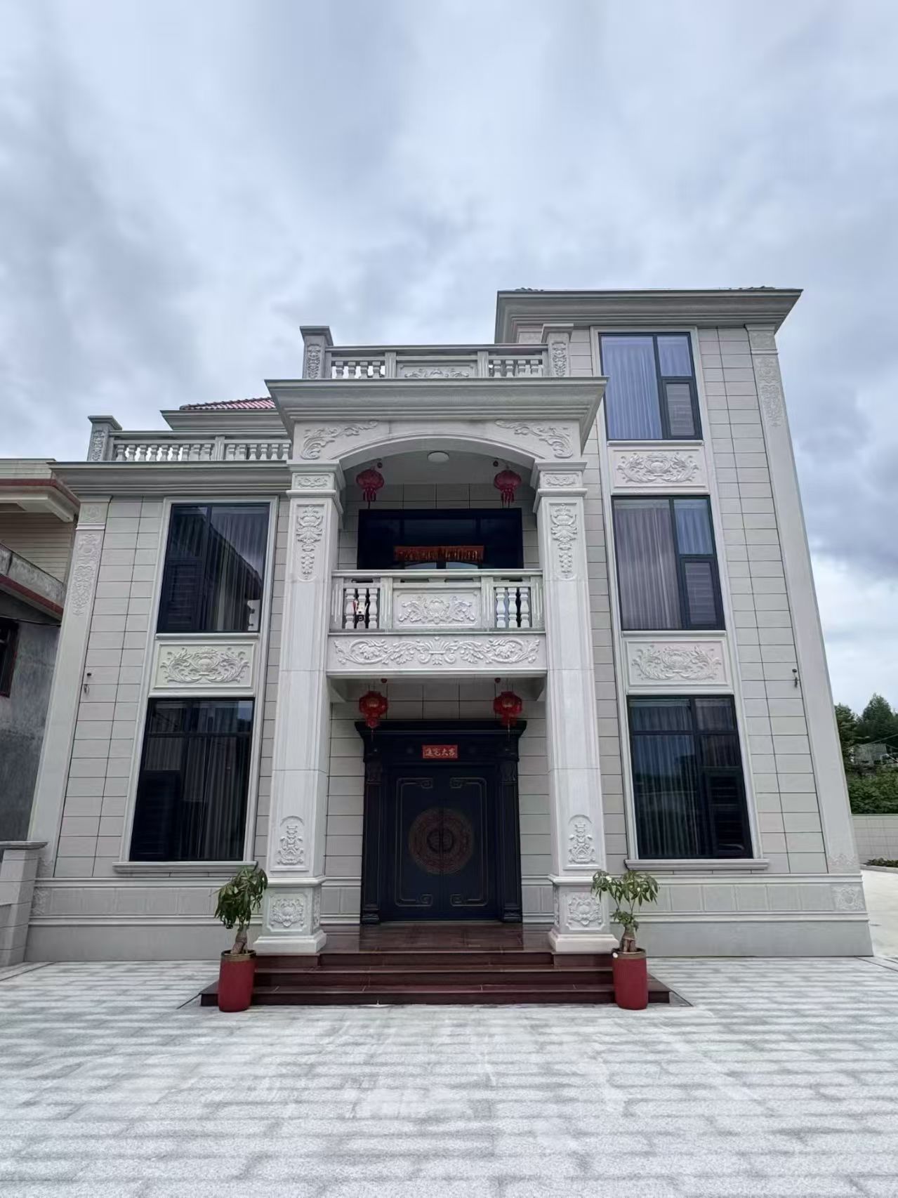 酒泉 芝麻白石材别墅干挂案例展示