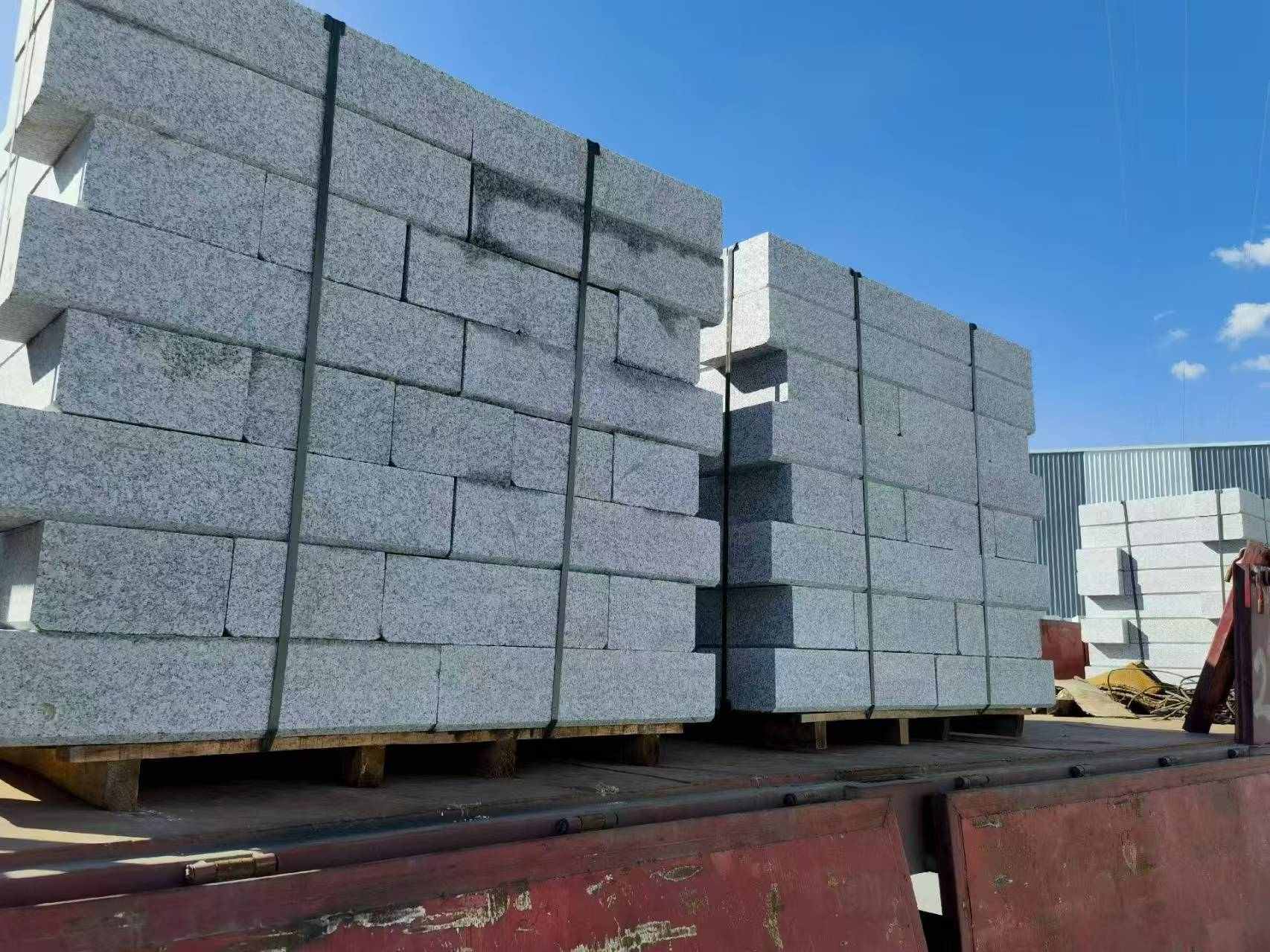 酒泉 路沿石装车出货