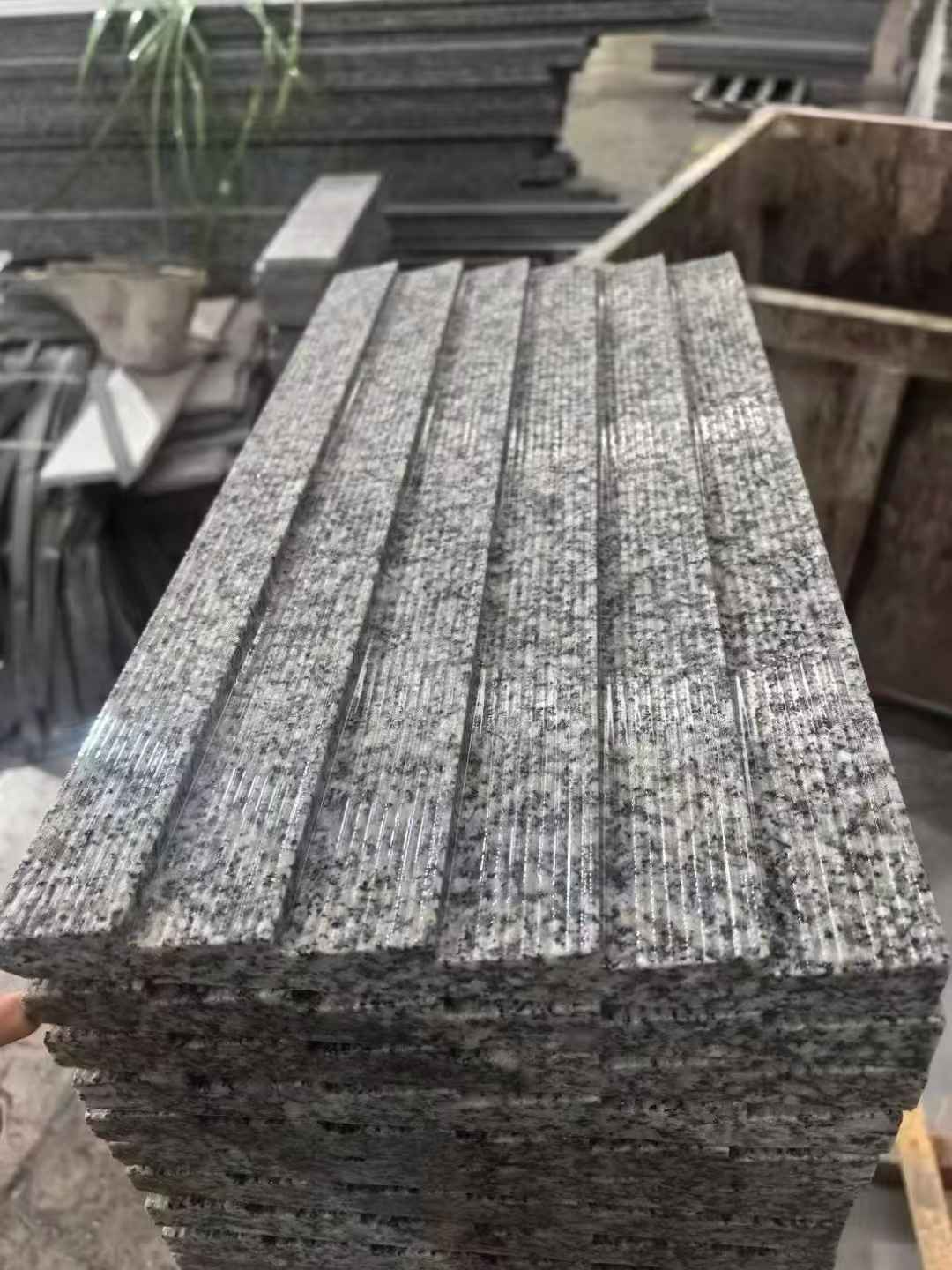 酒泉 狼牙石